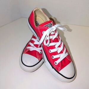 Converse All*Star Chuck Taylor Red Sneakers Women's Size 6.5/Men's 4.5 NWOT